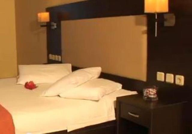 Alimos Hotel Denny'S Inn מראה חיצוני תמונה