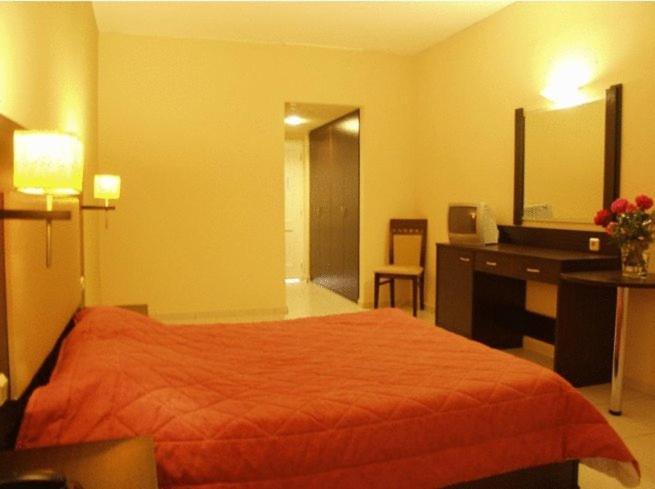 Alimos Hotel Denny'S Inn מראה חיצוני תמונה